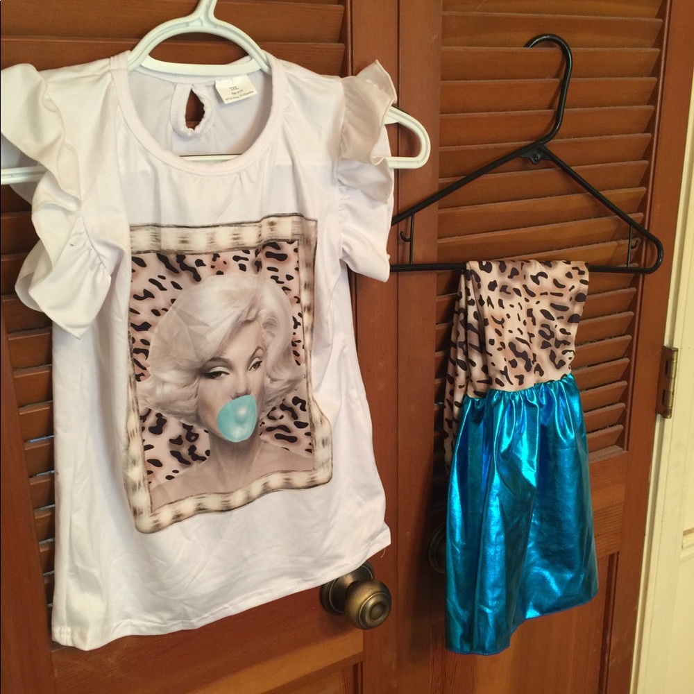 Boutique Marilyn outfit with bells